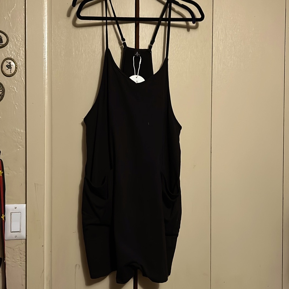 🐝 Black Shorty romper